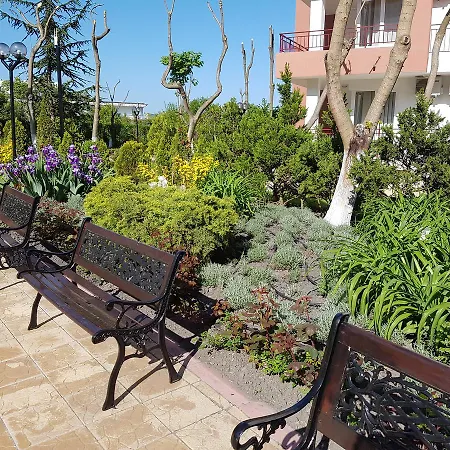 Riviera Studio רבדה